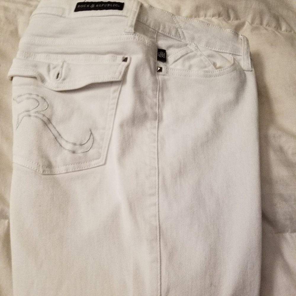 Rock & Repulic white denim capris